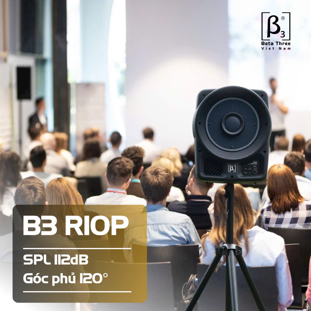 Hình ảnh R10P được sử dụng trong lớp học, hội thảo hoặc workshop, hỗ trợ truyền tải nội dung rõ ràng và nâng cao trải nghiệm người tham dự.